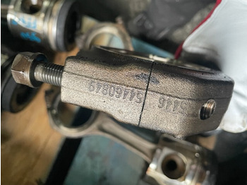 מוט חיבור עבור מכונה חקלאית DEUTZ Korbowód TCD2013L044V TCD2013L064V Fendt 936 oryginał 04901791: תמונה 4