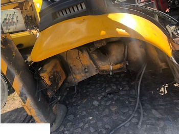 כנפון JCB