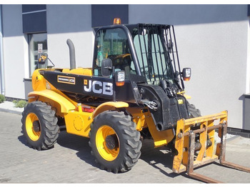 מפעיל טלסקופי JCB