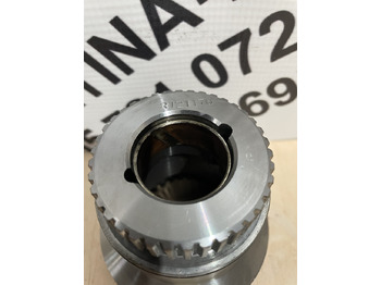 מצמד וחלקים עבור מכונה חקלאית John Deere 6300 6100 6200 6400 - wał sprzęgła RE61245: תמונה 2