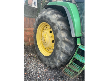 חבילת גלגלים וצמיגים JOHN DEERE
