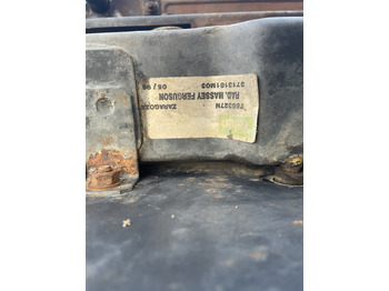 רדיאטור עבור מכונה חקלאית Massey Fergusson 8140 8159 8160 - chłodnica 3713181M03: תמונה 3