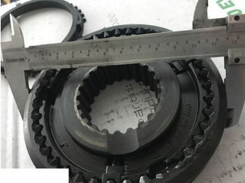 תיבת הילוכים וחלקים עבור מכונה חקלאית Valtra 700 - Skrzynia [CZĘŚCI]: תמונה 3