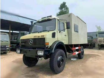 משאית עם שלדת תא UNIMOG