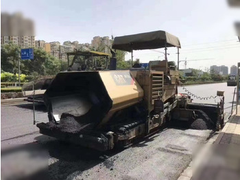 מרצף אספלט CATERPILLAR
