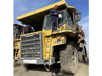 משאית סלעים/ מסיר פסולת קשיח KOMATSU HD465