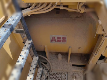 מחפר סורק 2013 CATERPILLAR 6018ACFS: תמונה 3