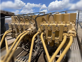 מחפר סורק 2013 CATERPILLAR 6040ACFS: תמונה 4