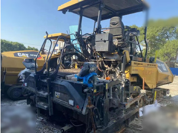 מרצף אספלט CATERPILLAR AP655F