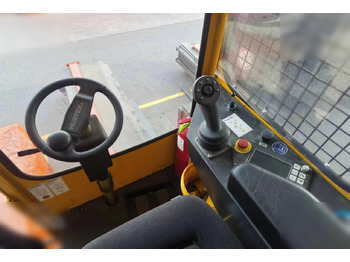 מעמיס צד 2017 HUBTEX MQ130: תמונה 2
