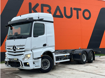 משאית עם שלדת תא MERCEDES-BENZ Actros 2553
