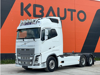 משאית עם שלדת תא VOLVO FH16 650