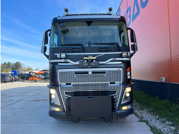 מזהיר Volvo FH 750 8x4*4 UNDERBODY SCRAPER / RETARDER / BOX L=5940 mm: תמונה 3
