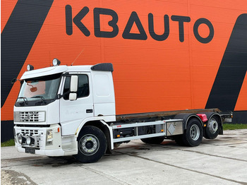 משאית עם שלדת תא VOLVO FM 410