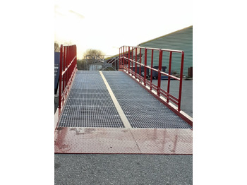 חָדָשׁ רמפת העמסה AZ RAMP-EASY XL-12-RL . Mobil Loading Ramp  WIDE With Level Off, 12 t Capacity: תמונה 4