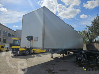 סמיטריילר עם וילונות צד LECITRAILER