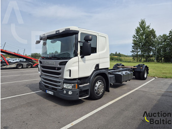 משאית עם שלדת תא SCANIA P 450