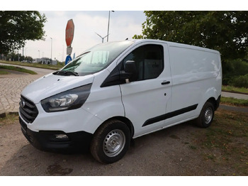 כלי רכב מסחרי עם לוח FORD Transit