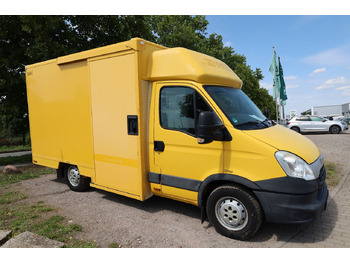 כלי רכב מסחרי עם תיבה IVECO Daily