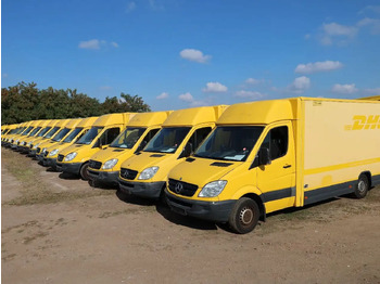 כלי רכב מסחרי עם תיבה MERCEDES-BENZ Sprinter