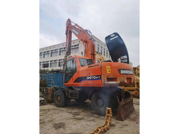 מחפר גלגלים DOOSAN DH210W-7