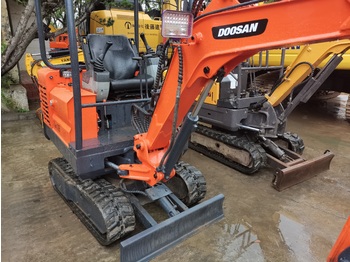 מיני מחפר DOOSAN DX18: תמונה 4