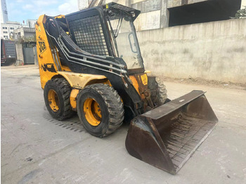 מעמיס היגוי החלקה JCB 185: תמונה 5