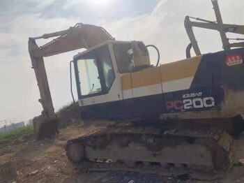 מחפר סורק KOMATSU PC200