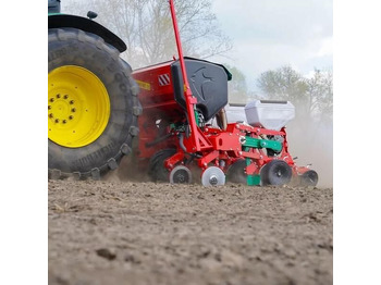 מכונת זריעה מדויקת AGRO-MASZ