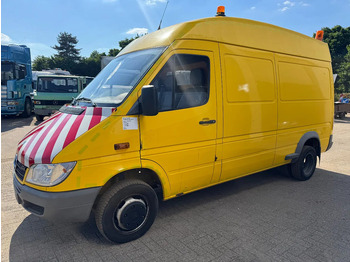 כלי רכב מסחרי עם לוח MERCEDES-BENZ Sprinter