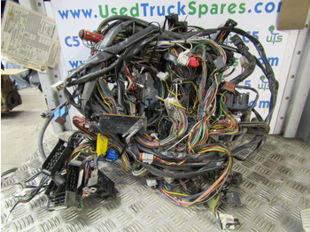 תא ופנים הרכב SCANIA P