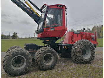 מקצרת יערות KOMATSU