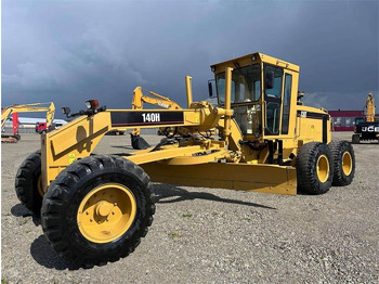 מפלסת CATERPILLAR 140H