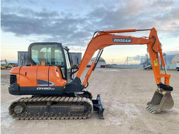 מיני מחפר Doosan DX 60 C: תמונה 5
