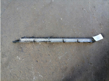 מערכת דלק עבור משאית Scania Fuel mainfold 1864752: תמונה 2 מערכת דלק עבור משאית Scania Fuel mainfold 1864752: תמונה 2