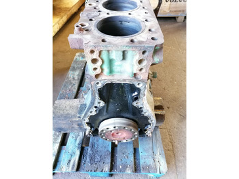 מנוע וחלקים עבור משאית Volvo Mootoriplokk Volvo D12D460 8170120: תמונה 3
