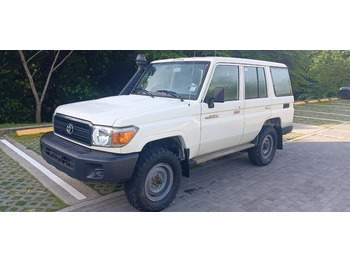 מכונית TOYOTA Land Cruiser