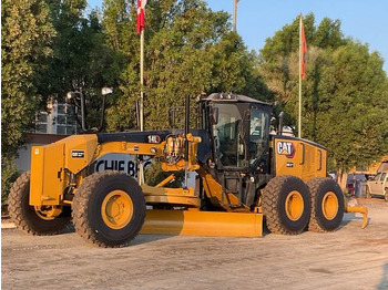 מפלסת CAT 14L AWD: תמונה 2