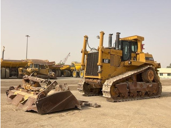 דחפור CATERPILLAR