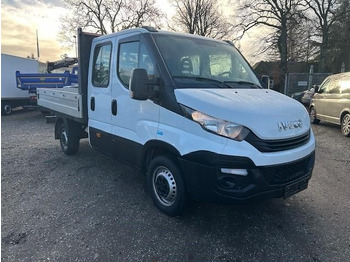 כלי רכב מסחרי במיטה שטוחה IVECO Daily 35s12