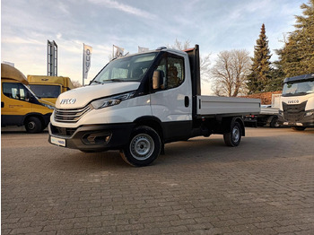 כלי רכב מסחרי במיטה שטוחה IVECO Daily 35s16