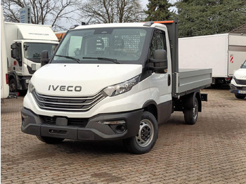 כלי רכב מסחרי במיטה שטוחה IVECO Daily 35s16