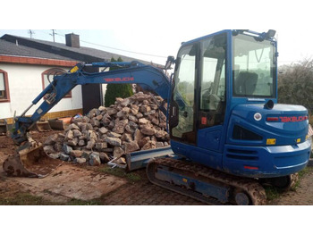 מחפר TAKEUCHI