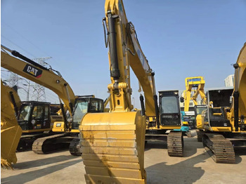 מחפר סורק Caterpillar 330D2L: תמונה 3