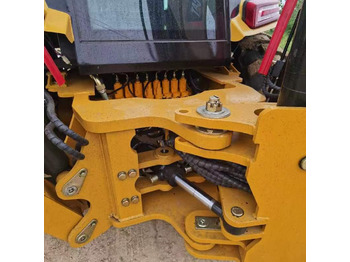 מחפרון Caterpillar 420F2: תמונה 2