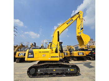 מחפר KOMATSU PC200-8