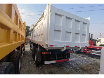 מזהיר Sinotruk HOWO 6*4 Dump truck: תמונה 3