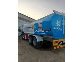 משאית מכל עבור הובלה של דלק Sinotruk HOWO 6*4 Fuel Tank Truck: תמונה 2
