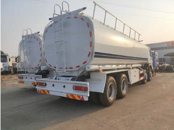 משאית מכל Sinotruk HOWO 8*4 Tank truck: תמונה 2