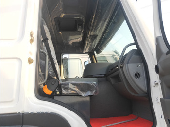 משאית מכל Sinotruk HOWO 8*4 Tank truck: תמונה 4